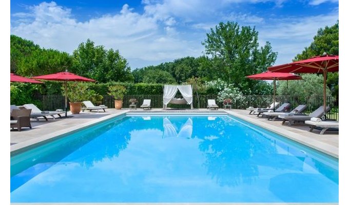 Saint Remy de Provence luxury villa rentals with private pool & staff chef