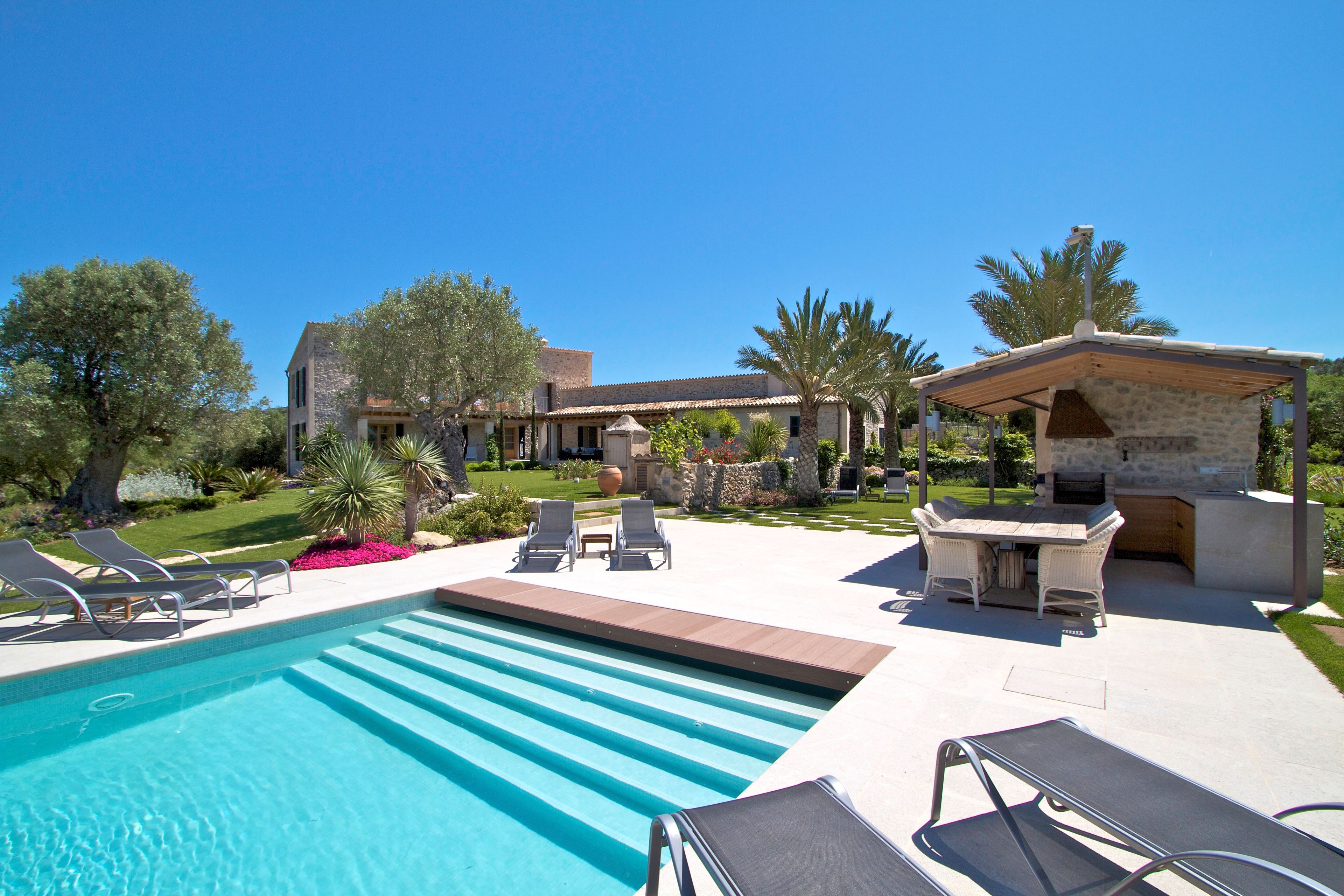 Mallorca Luxury villa rental with heated swimming pool and view of[....]
