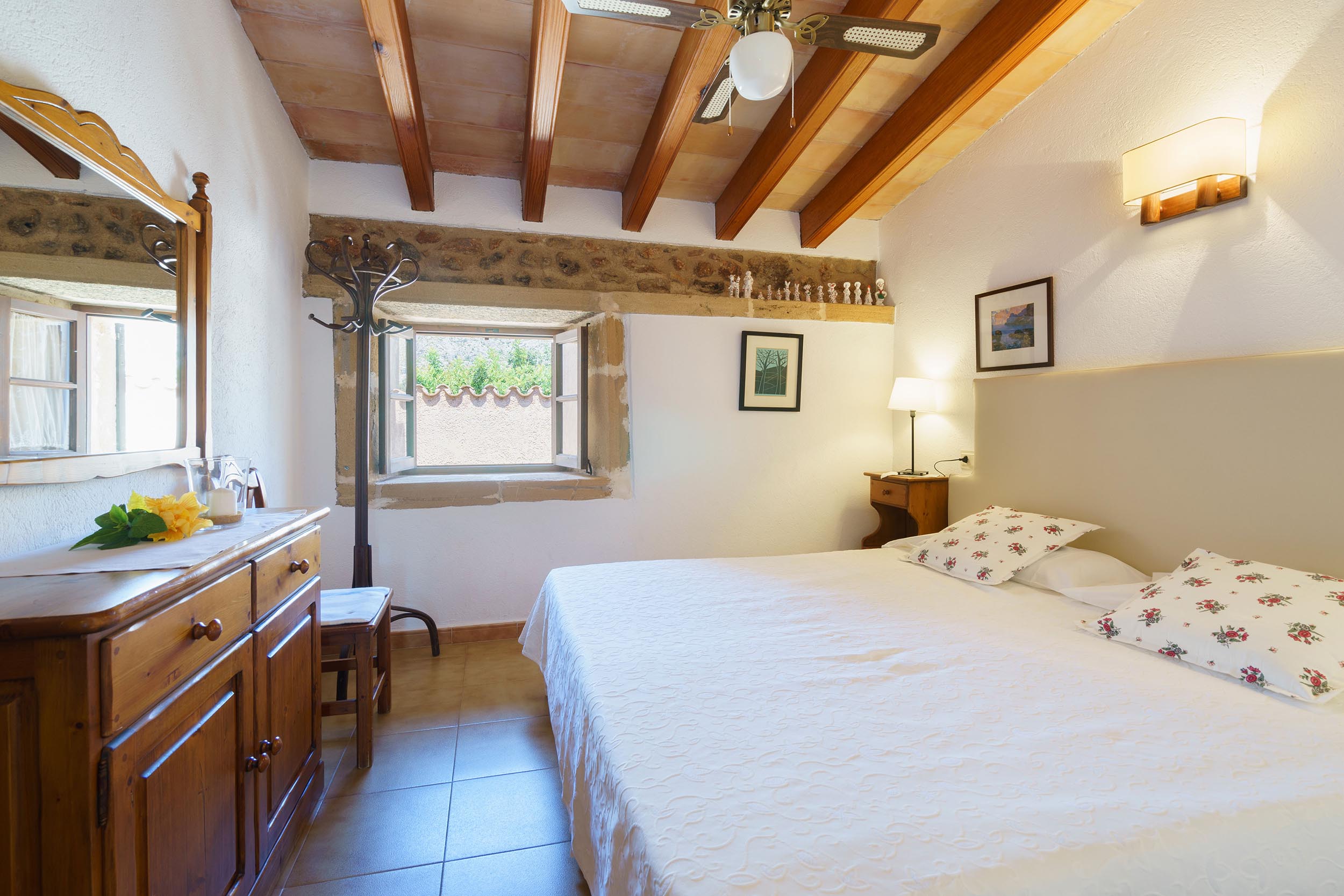 Majorca villa rental with heated swimming pool and mountain view-[....]