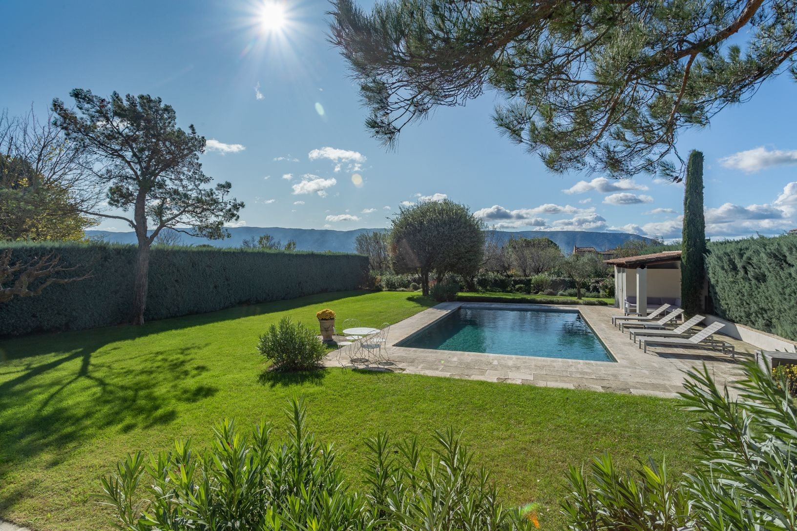 Provence Luberon luxury villa rentals with heated private pool & hammam