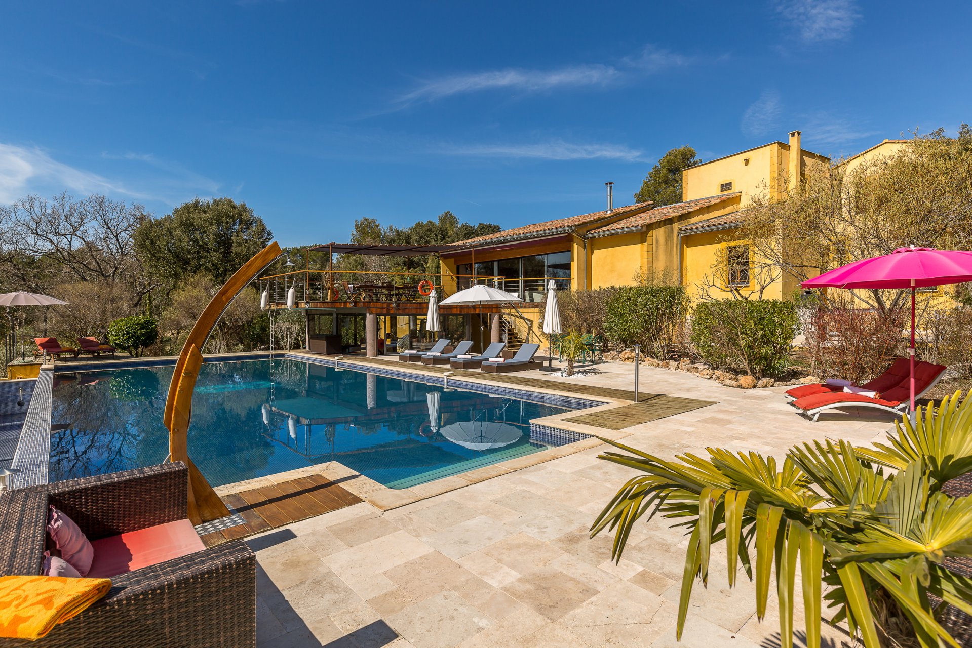 Provence Luxury villa rentals Aix en Provence heated private pool[....]