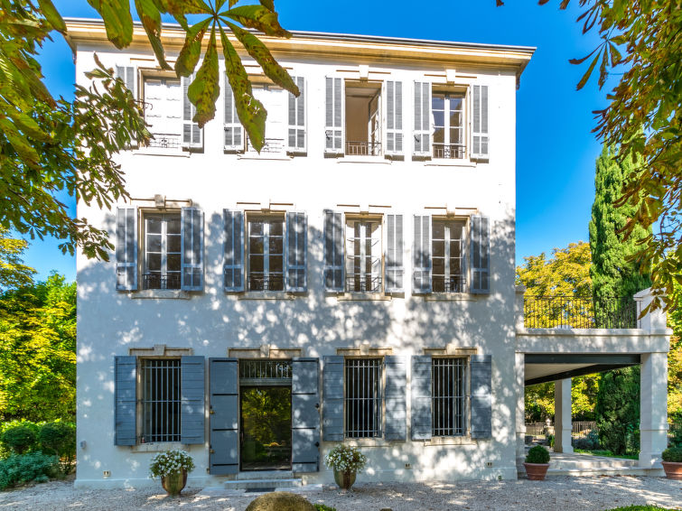 Provence luxury villa rentals Aix en Provence with private pool