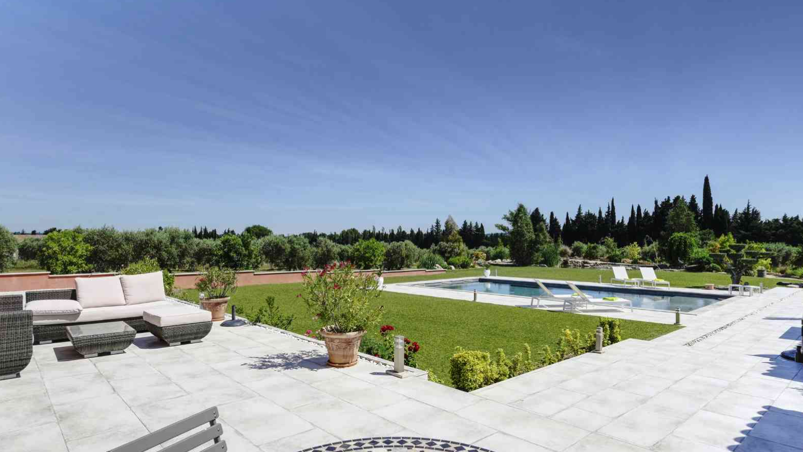 Saint Remy de Provence luxury villa rentals with private pool