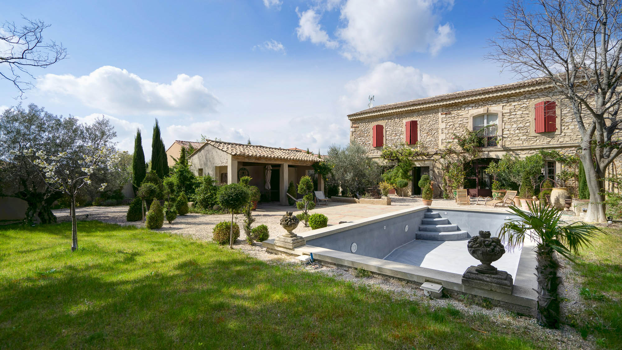 Saint Remy de Provence luxury villa rentals with heated private pool[....]