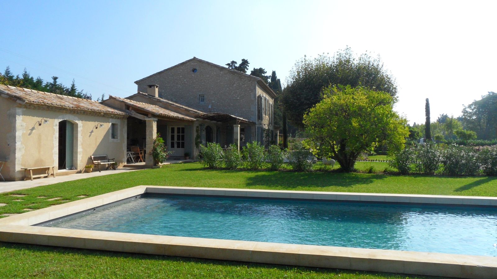 Saint Remy de Provence luxury villa rentals with heated private pool[....]