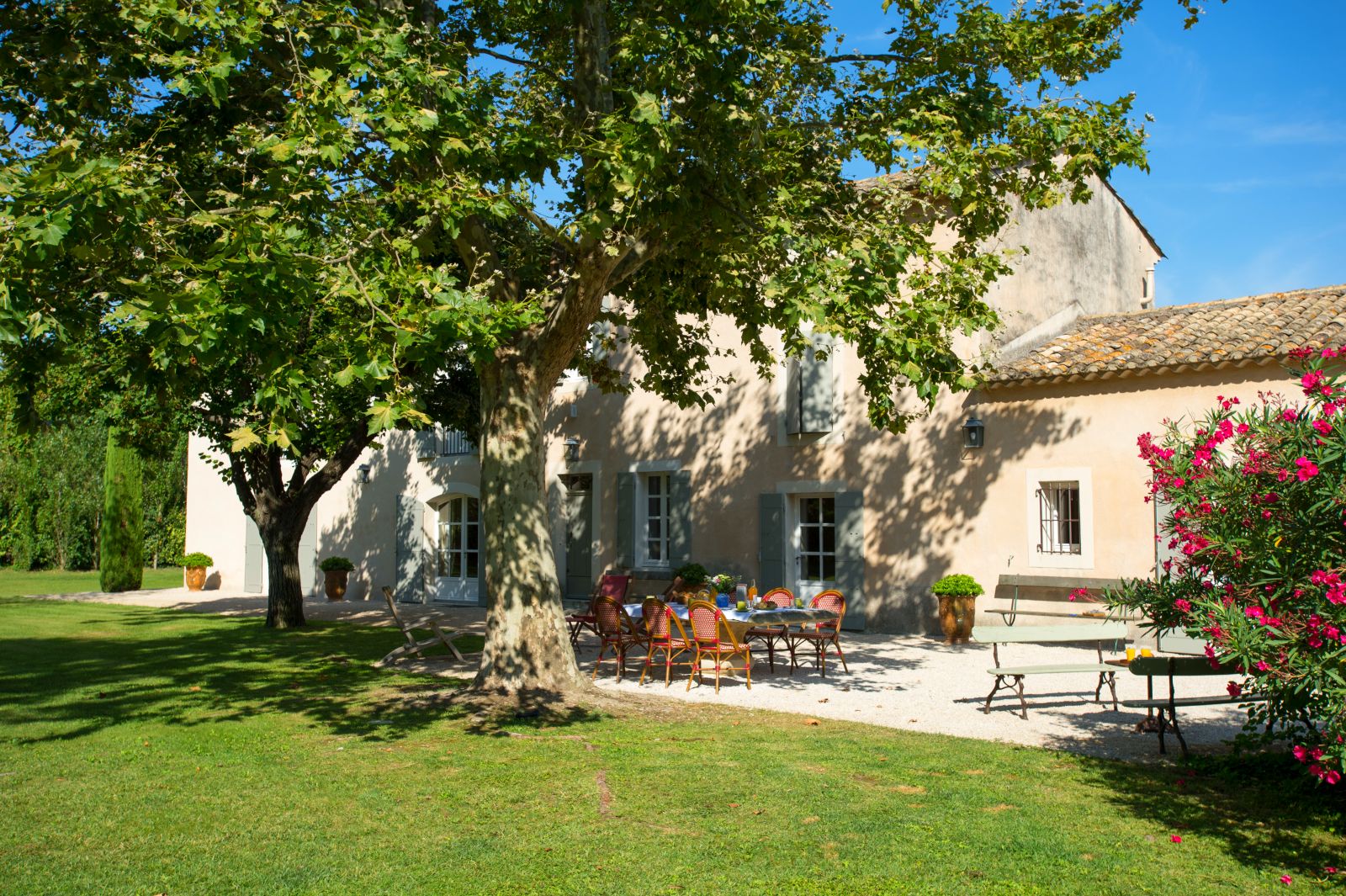 Saint Remy de Provence luxury villa rentals with heated private pool[....]