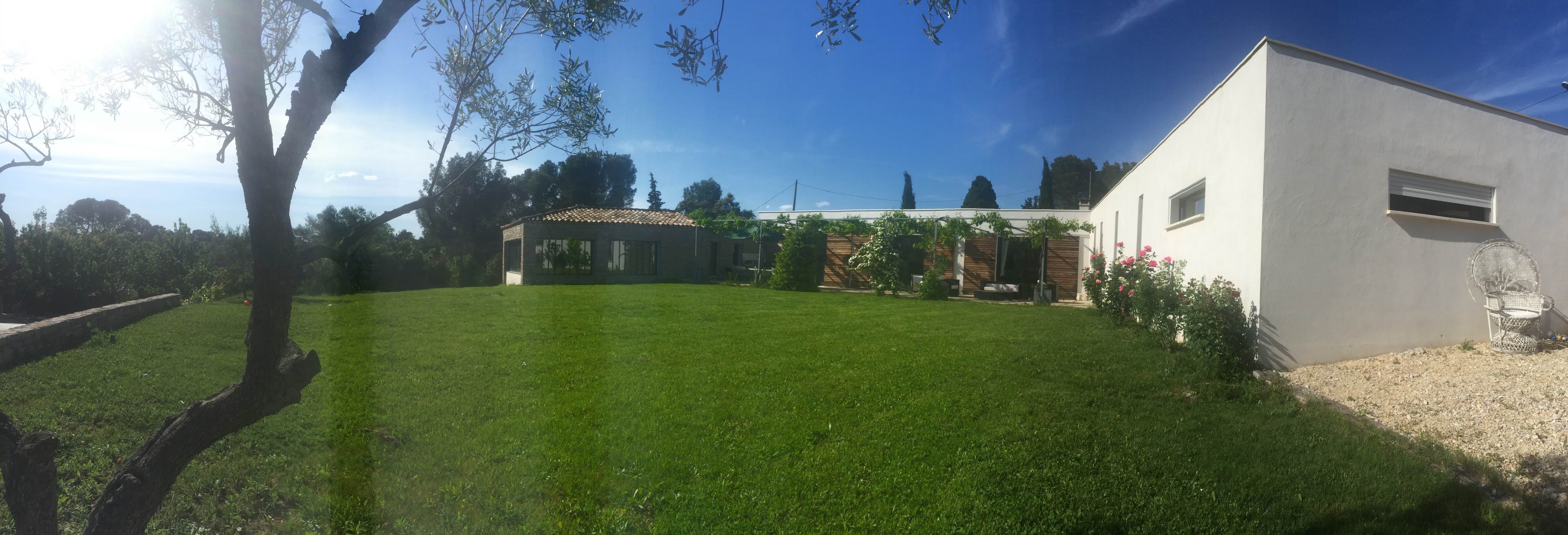 Languedoc villa holiday rentals Nîmes private pool