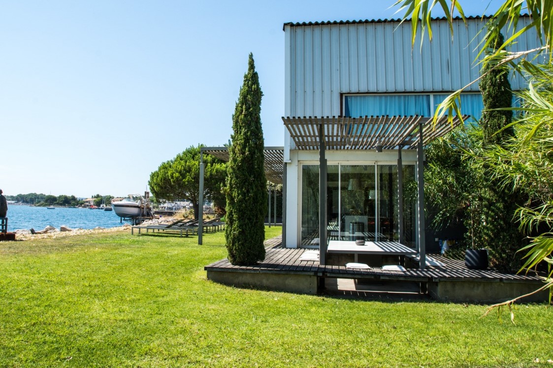 Languedoc Villa Holidays Rentals Sete Beachfront