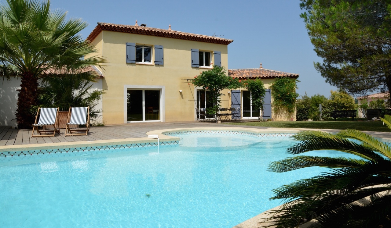 Languedoc villa holiday rentals Montpellier private pool and jacuzzi[....]