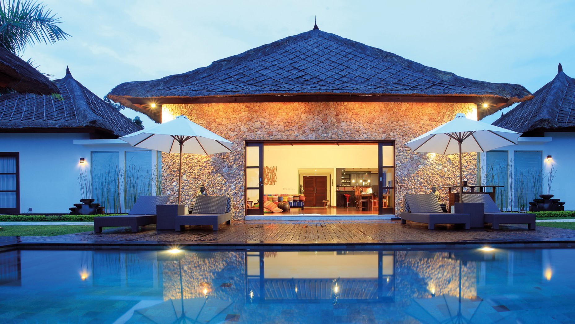 Indonesia Lombok Villa Vacation Rentals with swimming pool and is[....]