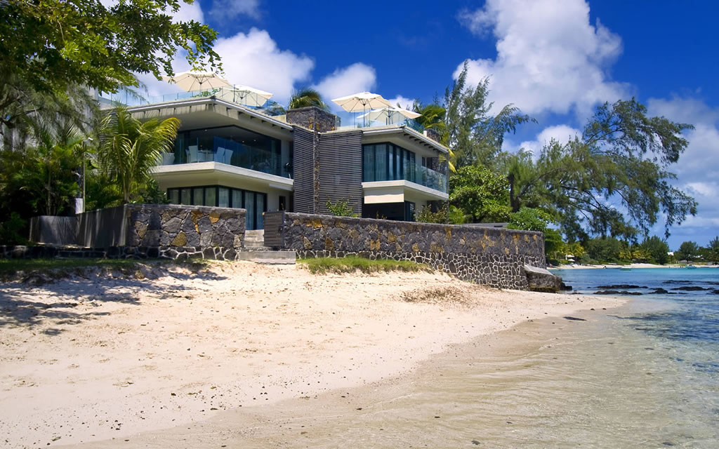Mauritius Beachfront Apartment Rental in Pereybere with private pool[....]