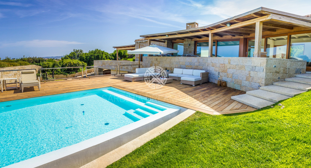 Sardinia Villa Vacation rental with private pool and Staff