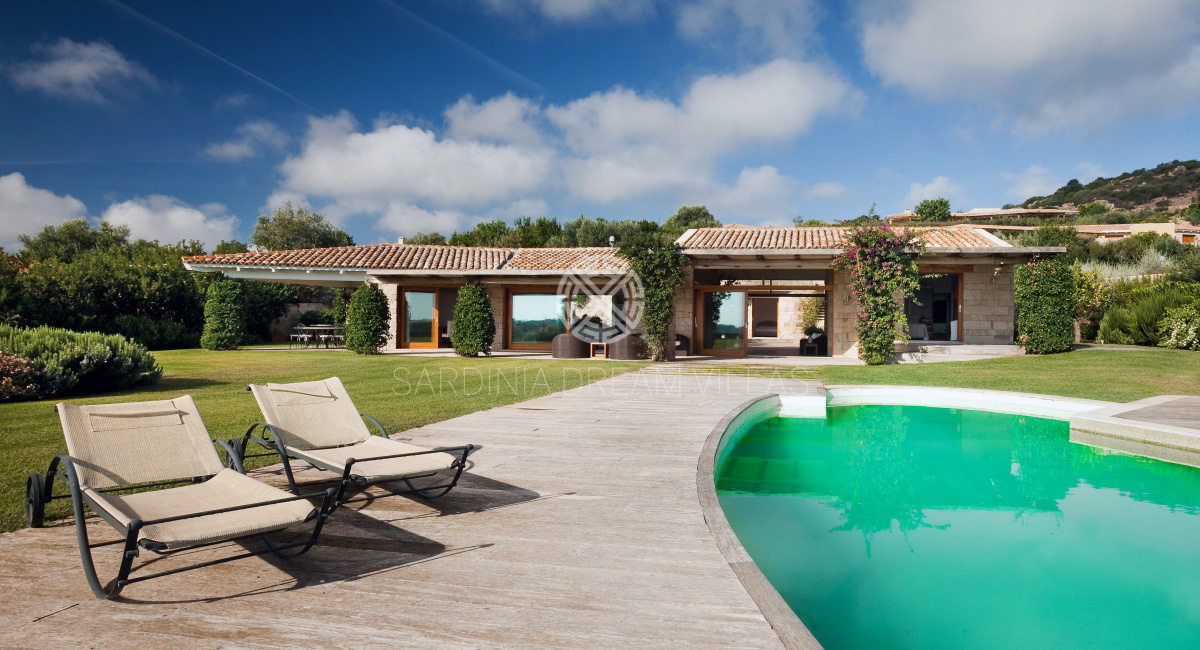 Sardinia Villa Vacation rental with private pool and Staff