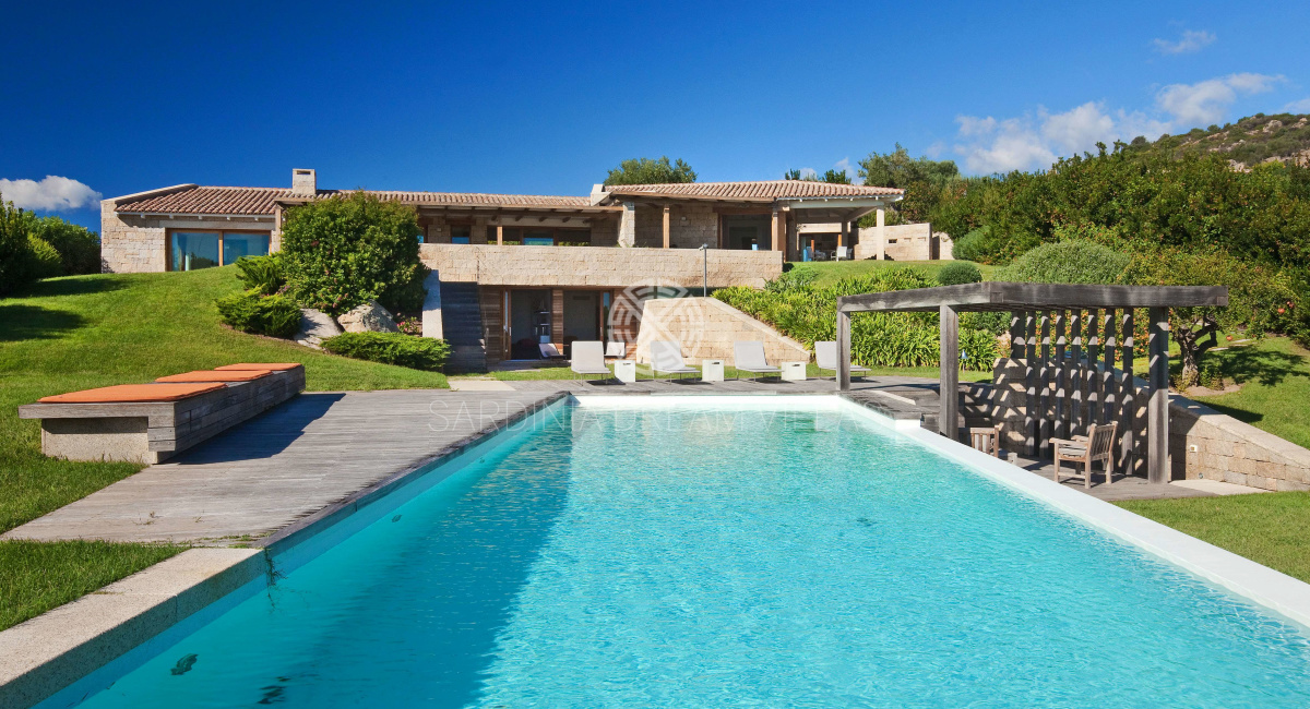 Sardinia Villa Vacation rental with private pool and Staff