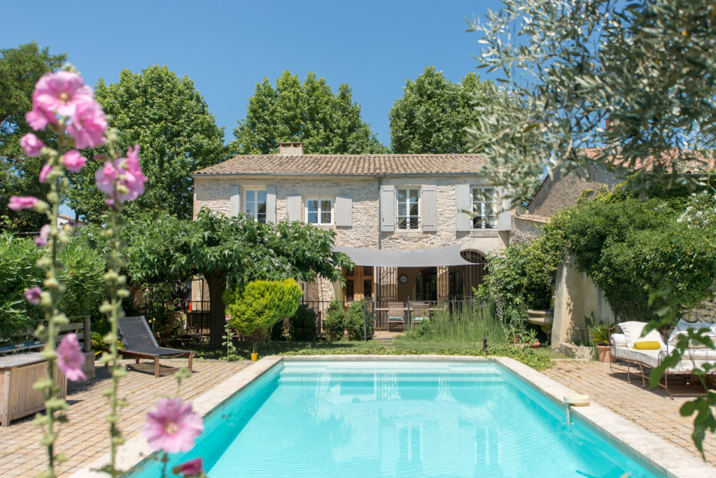 Languedoc villa holiday rentals Nîmes private pool