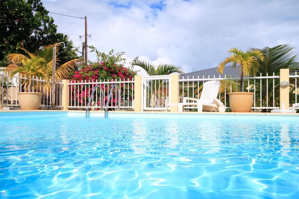 villas and apartments rental 5 minutes from the beach Saint Pierre[....]
