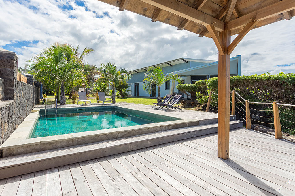 Villa rental less than 5 minutes from SaintPierre with beach and[....]