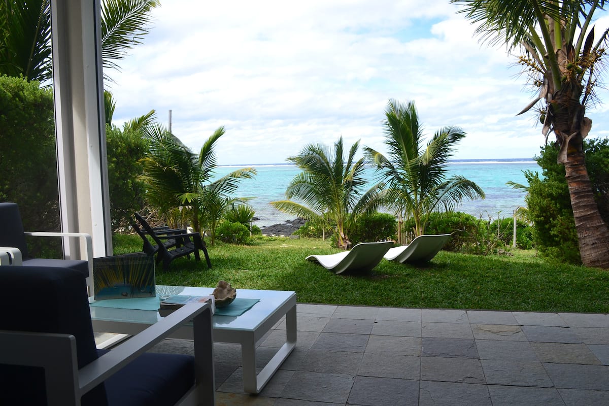 Beachfront Mauritius Villa rentals in Pointe d'Esny south coast with[....]
