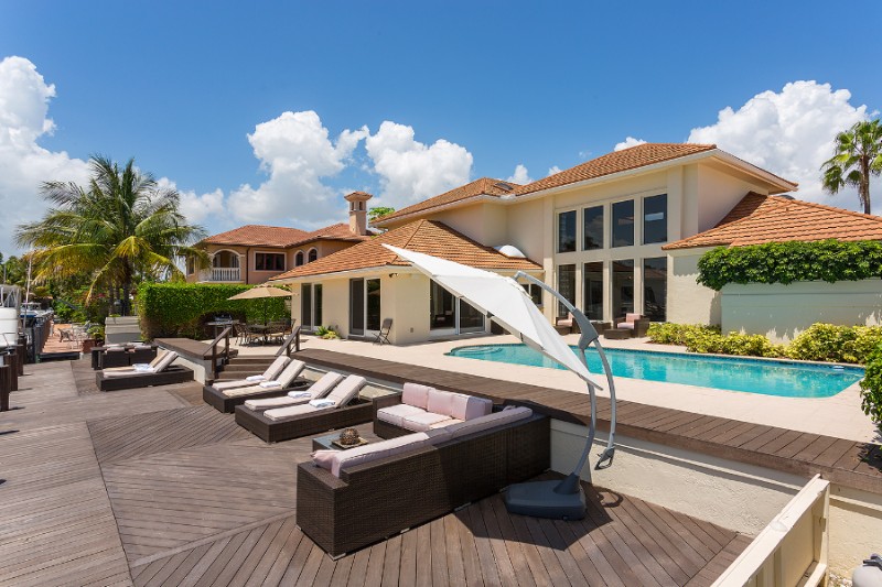 Luxury Beachfront Fort Lauderdale Vacation Rentals With Heated Pool[....]