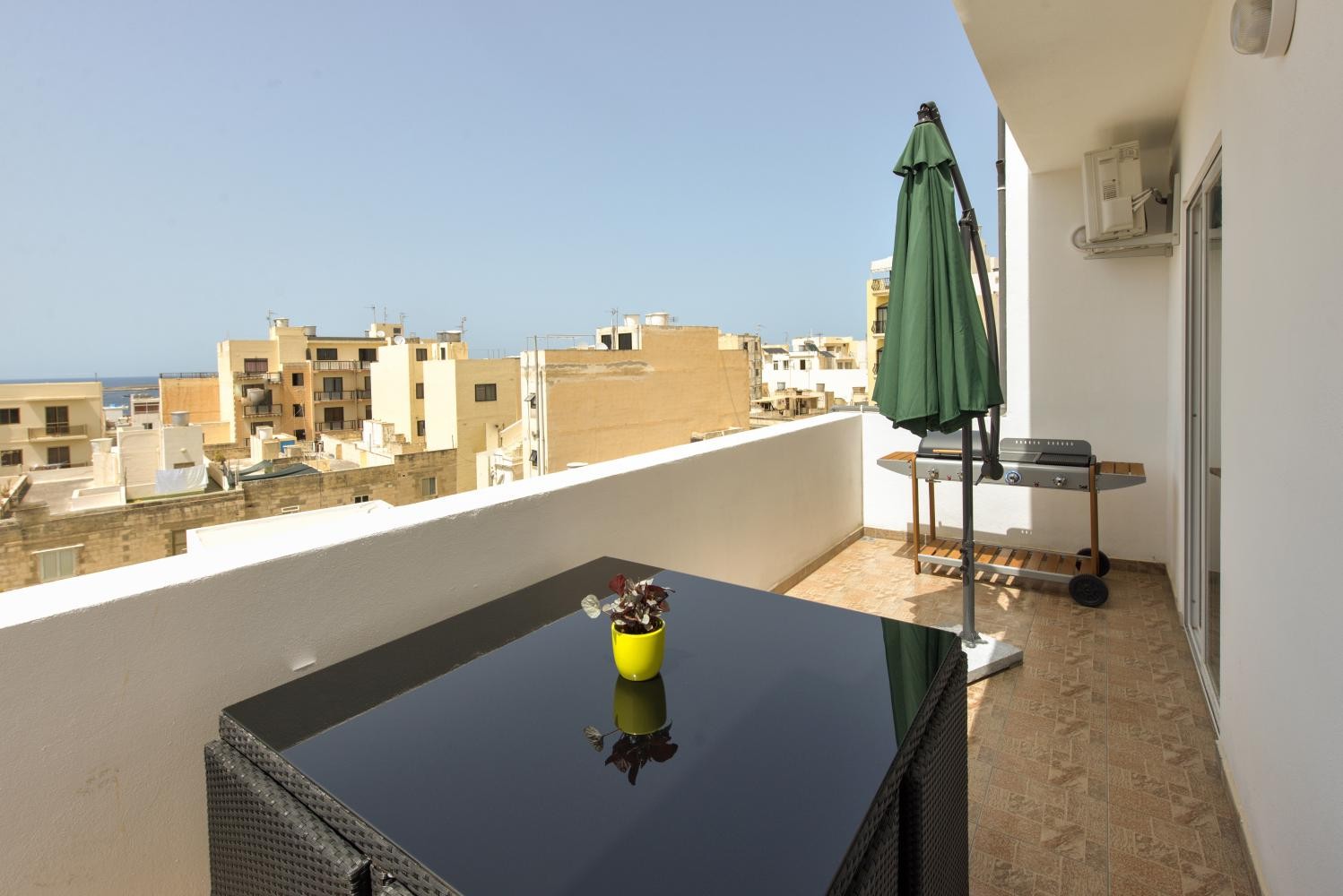 St Paul S Bay Apartment Holiday Rental With Balcony And Wifi Malta