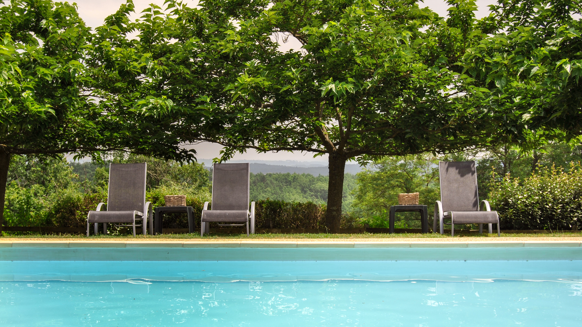 Dordogne holiday home rental heated pool enter Bergerac et Sarlat[....]