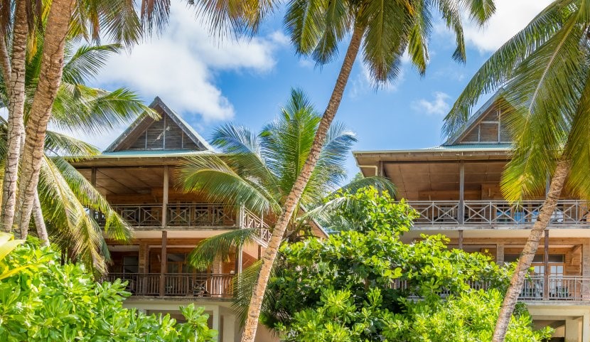 Luxury Beachfront Suite Rental In Mahe Island With Terrace And Wifi