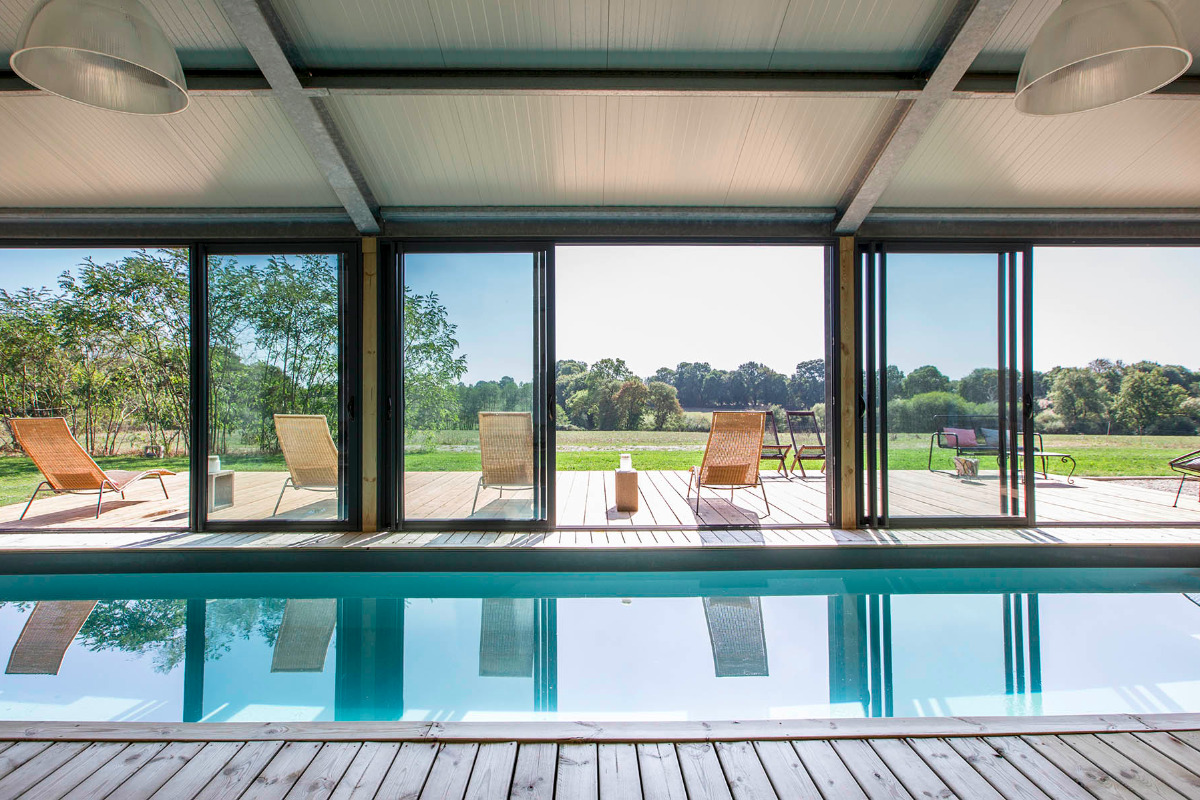 Vendee Holiday Home Rental Les Sables d'Olonne pool