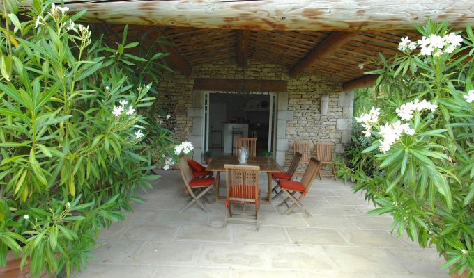 Provence Luberon luxury villa rentals with private pool near Gordes