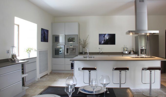 Provence luxury villa rentals Avignon with heated private pool