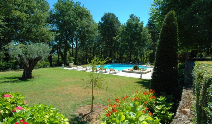 Provence Luberon luxury villa rentals with private pool