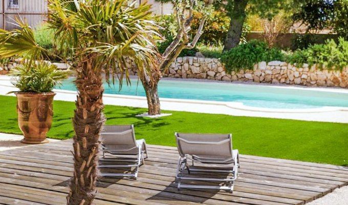 Provence luxury villa rentals Avignon with heated private pool and spa