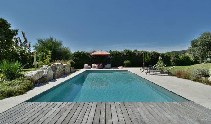 Provence Luberon luxury villa rentals with heated private pool