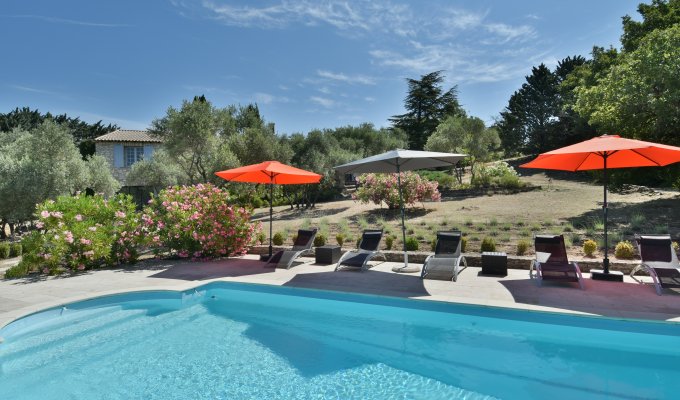 Provence Luberon luxury villa rentals with heated private pool