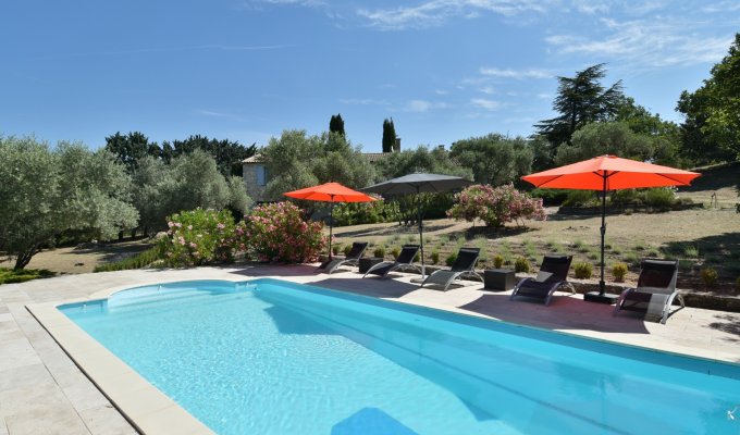 Provence Luberon luxury villa rentals with heated private pool