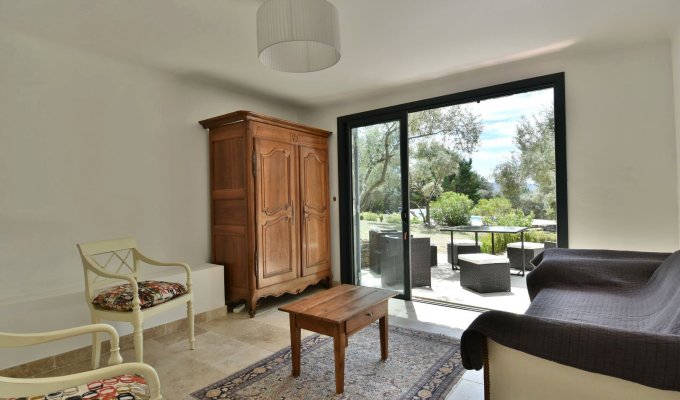 Provence Luberon luxury villa rentals with heated private pool