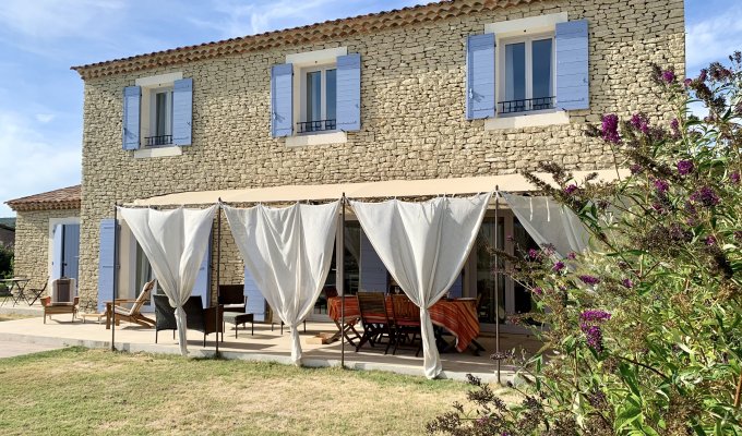 Provence Luberon luxury villa rentals with heated private pool