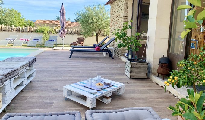 Provence Luberon luxury villa rentals with heated private pool