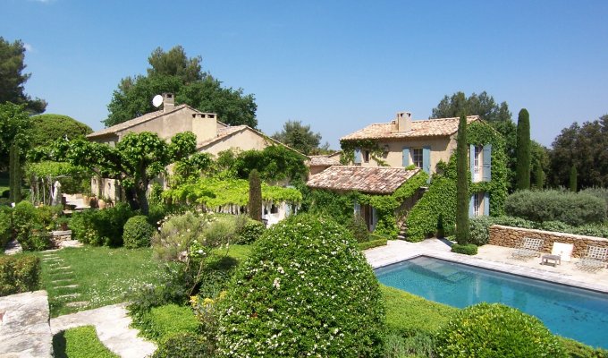 Saint Remy de Provence luxury villa rentals with private pool