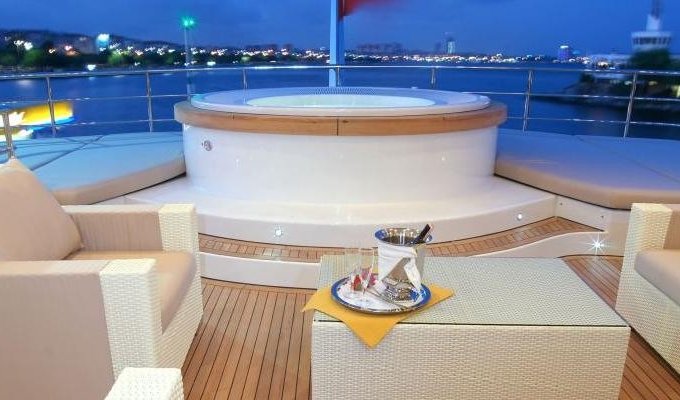 Luxury Yacht Charter from Marseille with crew and jacuzzi