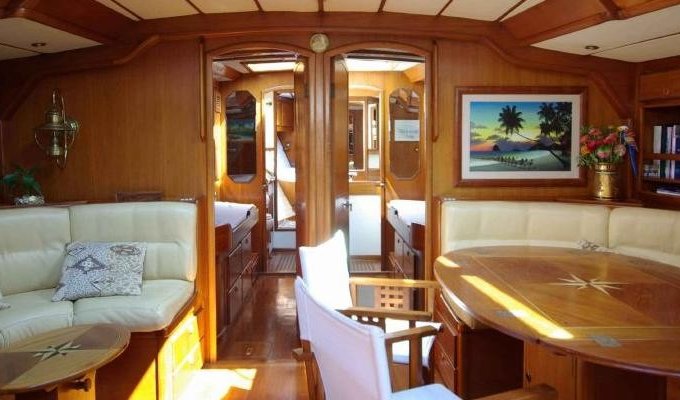 Luxury Yacht Charter from Marseille with crew