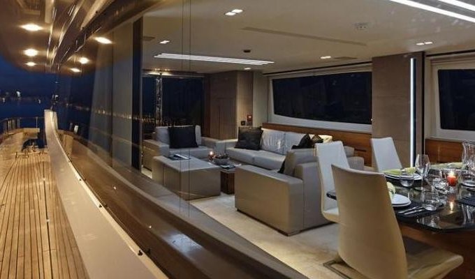 Luxury Yacht Charter from Marseille with crew