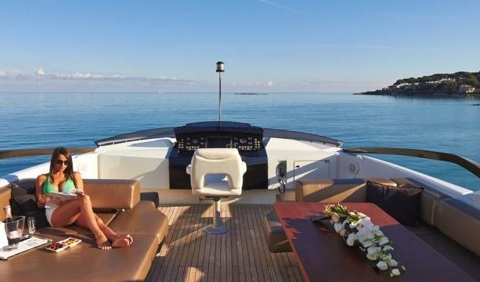 Luxury Yacht Charter from Marseille with crew