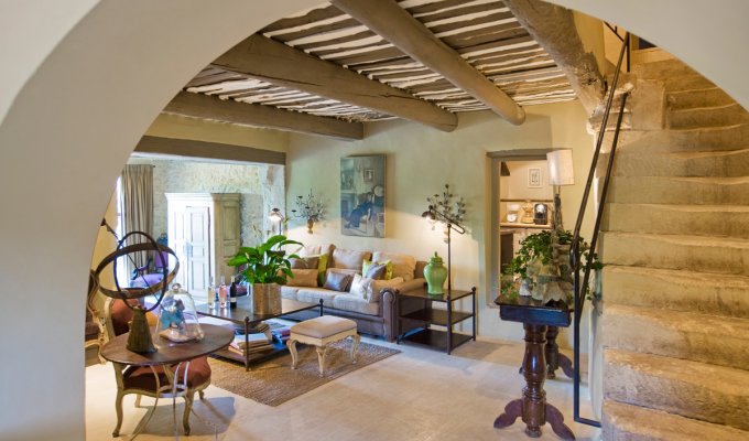 Provence Luberon luxury villa rentals with heated private pool and staff