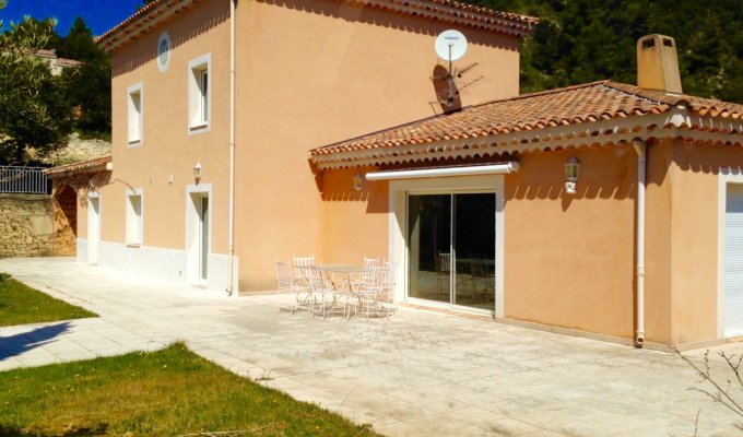 Provence luxury villa rentals Greoux les Bains with private pool