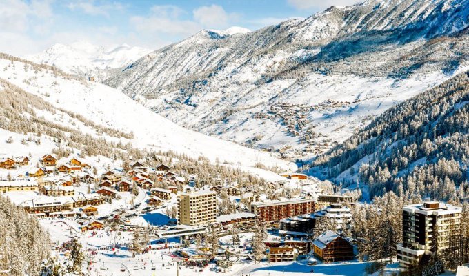 Vars Luxury Chalet Rentals ski slopes spa