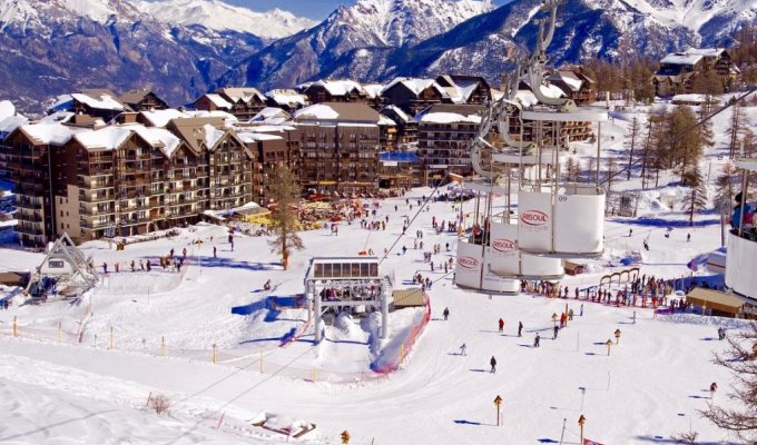 Vars Luxury Chalet Rentals ski slopes spa