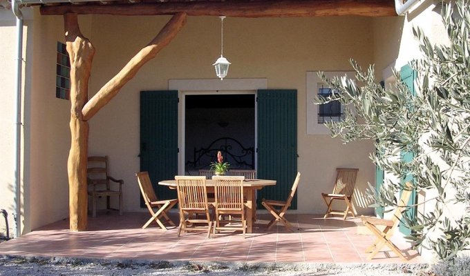 Provence villa rentals Mont Ventoux with heated pool and spa