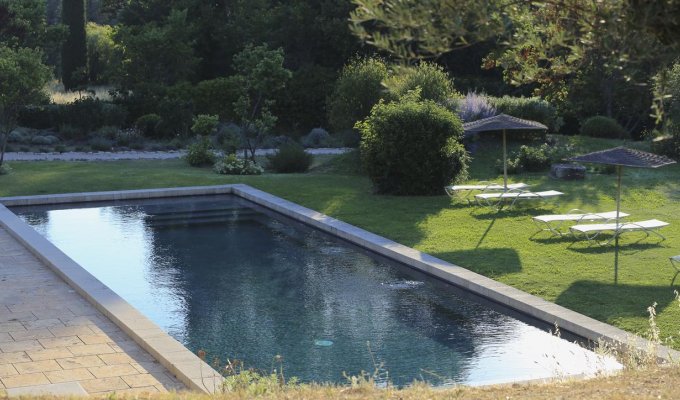 Provence Luberon villa rentals with heated pool