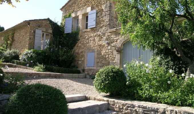 Provence Luberon luxury villa rentals with private pool