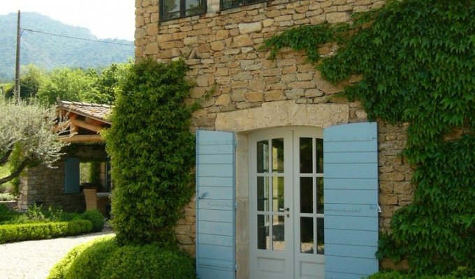 Provence Luberon villa rentals with private pool